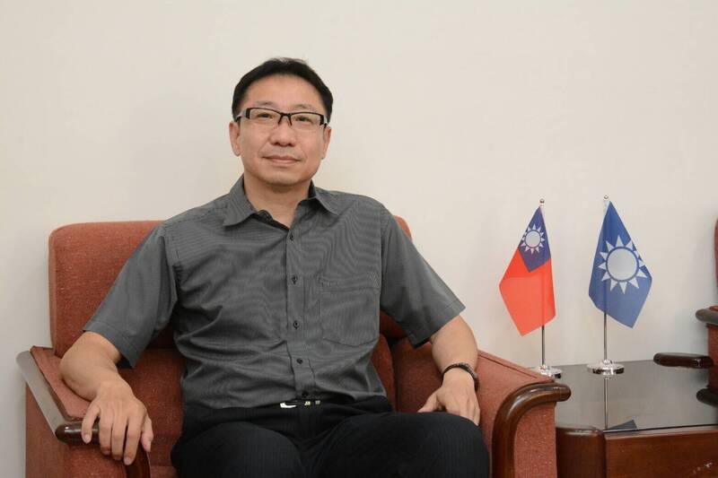 台南地檢署偵結民進黨立委林俊憲、王定宇罷免案提議人名冊涉偽造不法案,起訴國民黨市黨部副主委莊占魁(如圖)等11人。(資料照) 台南地檢署偵結民進黨立委林俊憲、王定宇罷免案提議人名冊涉偽造不法案,起訴國民黨市黨部副主委莊占魁(如圖)等11人。(資料照)