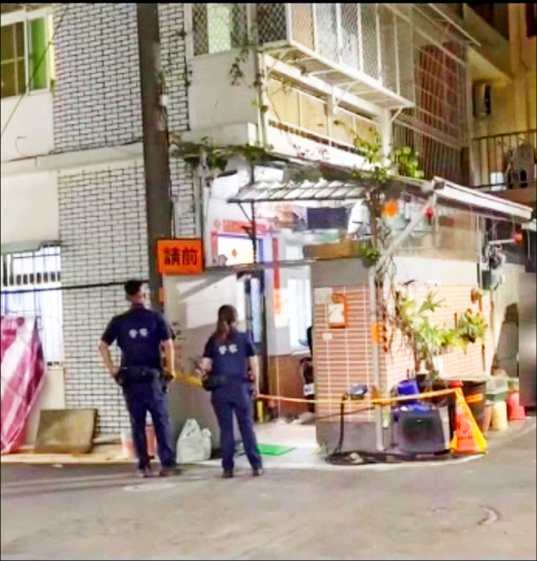 高雄市楠梓廣昌街驚傳殺妻案，凶嫌程琦峰揮刀後自首。（記者蔡清華翻攝）