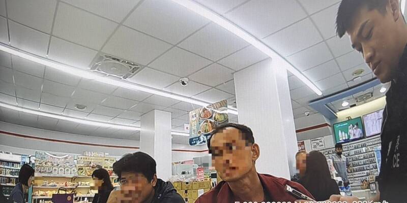 3移工報警自首為失聯移工,稱缺錢買機票回國。(警方提供) 3移工報警自首為失聯移工,稱缺錢買機票回國。(警方提供)