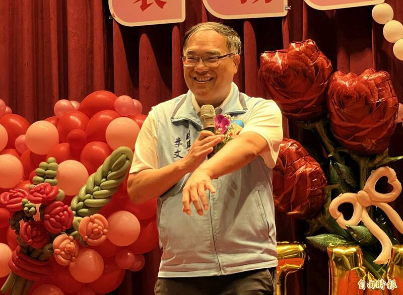 副縣長李文良提及另一半辛苦生產後醒來第一句話先關心孩子的健康狀況,現在提起還會起雞皮疙瘩。(記者吳正庭攝) 副縣長李文良提及另一半辛苦生產後醒來第一句話先關心孩子的健康狀況,現在提起還會起雞皮疙瘩。(記者吳正庭攝)