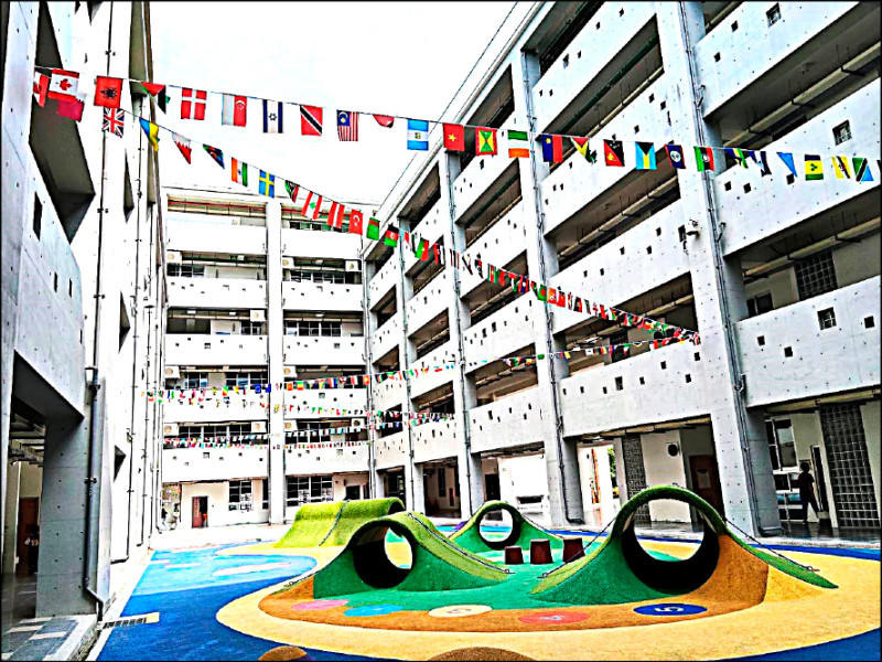結合智慧E化科技與綠建築,淡海國小新建校舍啟用。(淡海國小提供) 結合智慧E化科技與綠建築,淡海國小新建校舍啟用。(淡海國小提供)