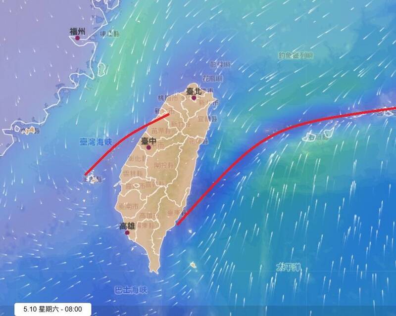 鄭明典指出,目前鋒面受台灣地形影響,東側走得快,西側稍延後!他也表示「現在北部雷聲隆隆,那是鋒面不穩定加上地形影響產生的對流雨!高雄沿海也有閃電訊號,那是鋒面前不穩定氣流加上地形影響產生的雨勢!」(圖擷自臉書) 鄭明典指出,目前鋒面受台灣地形影響,東側走得快,西側稍延後!他也表示「現在北部雷聲隆隆,那是鋒面不穩定加上地形影響產生的對流雨!高雄沿海也有閃電訊號,那是鋒面前不穩定氣流加上地形影響產生的雨勢!」(圖擷自臉書)