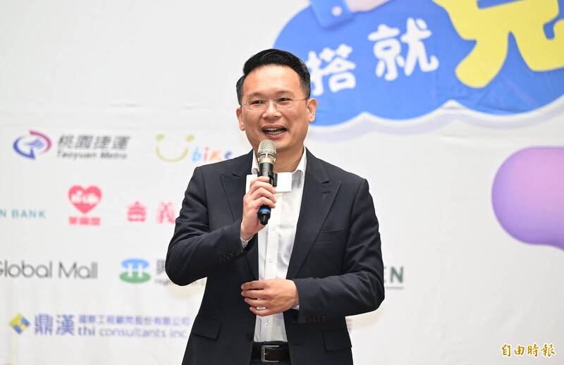 蘇俊賓發文說,環境部長彭啓明所謂2.3%僅是PM2.5的數字,更嚴重的是氮氧化物NOx、硫氧化物SOx,占比分別是16.5%、40.4%。(資料照) 蘇俊賓發文說,環境部長彭啓明所謂2.3%僅是PM2.5的數字,更嚴重的是氮氧化物NOx、硫氧化物SOx,占比分別是16.5%、40.4%。(資料照)