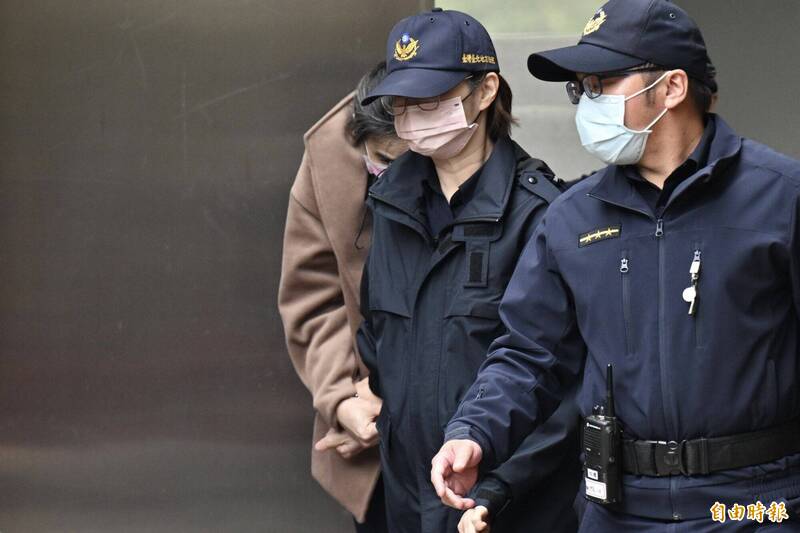 涉虐死1歲男童「剴剴」的保母胞妹劉若琳(左一)。(資料照) 涉虐死1歲男童「剴剴」的保母胞妹劉若琳(左一)。(資料照)