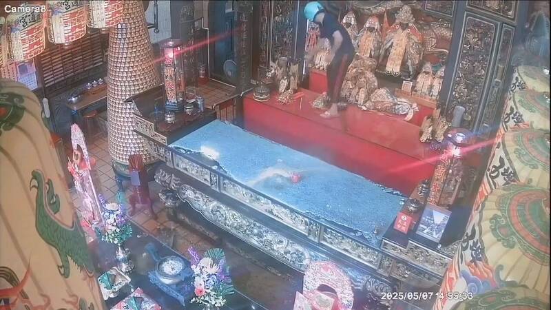 百年神尊被「斬首」文資法保護不了！彰化縣議員曹嘉豪轟離譜