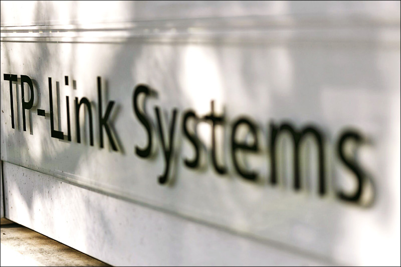 美國阿肯色州聯邦參議員柯頓等17名國會議員，要求商務部禁止銷售TP-Link製造的網路設備。（彭博檔案照）