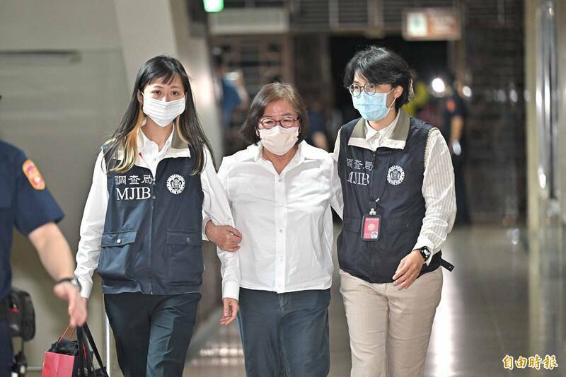 罷雙吳連署書涉造假!北檢提訊黃呂錦茹 漏夜偵訊國民黨11黨工及志工 罷雙吳連署書涉造假!北檢提訊黃呂錦茹 漏夜偵訊國民黨11黨工及志工