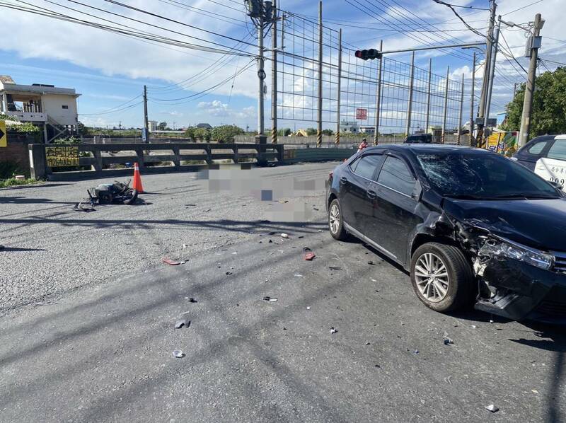 17歲少年無照騎機車不幸發生車禍。（警方提供）