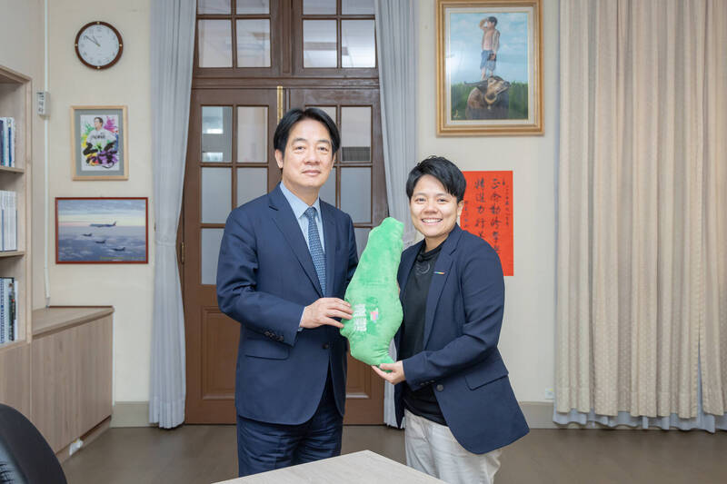 總統賴清德接受「敏迪選讀」網路頻道專訪。(總統府提供) 總統賴清德接受「敏迪選讀」網路頻道專訪。(總統府提供)