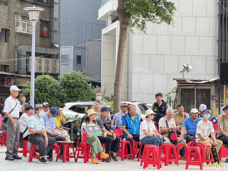 號稱300人次實則稀疏 張宏陸：林國春「戰獨裁」說明會令人哭笑不得