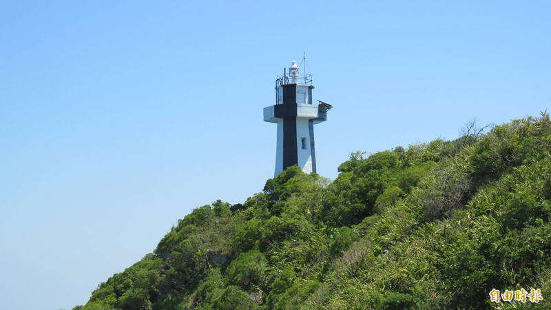 18日大雨閃電，2遊客在基隆嶼燈塔落雷感電受傷。（資料照，記者盧賢秀攝）