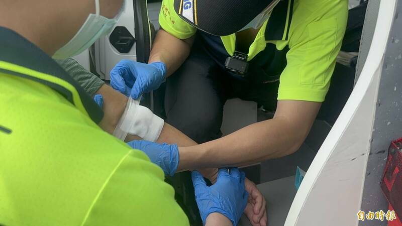 2名遊客在基隆嶼燈塔因落雷感電受傷。（資料照）