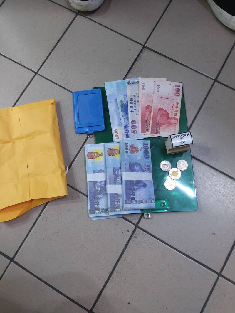 台中警扮賣場員工逮車手竟被反嗆「幹嘛這麼凶啦」 - 臺中市- 自由時報電子報