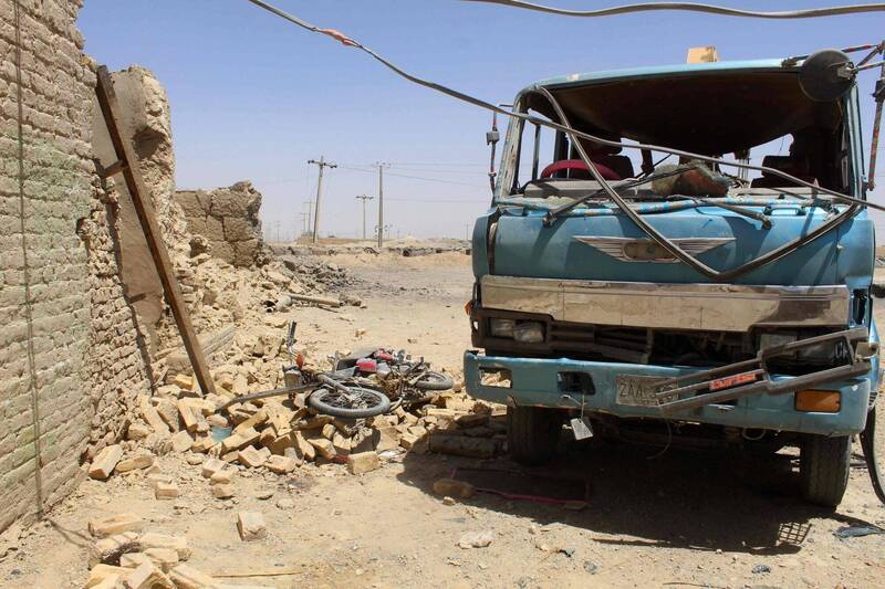 巴基斯坦不平靜！校車上學途中遭自殺汽車攻擊 學生4死38傷