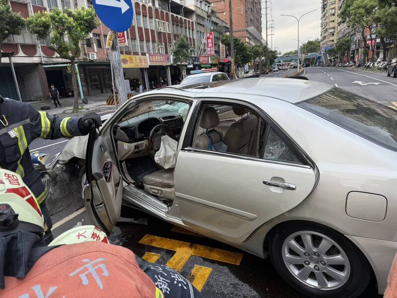 新北市三峽3死車禍,警方查出78歲駕駛余文正當天自苗栗老家開車北返,下交流道後在離北大國小不遠學成路上某公園稍作停留。(資料照) 新北市三峽3死車禍,警方查出78歲駕駛余文正當天自苗栗老家開車北返,下交流道後在離北大國小不遠學成路上某公園稍作停留。(資料照)