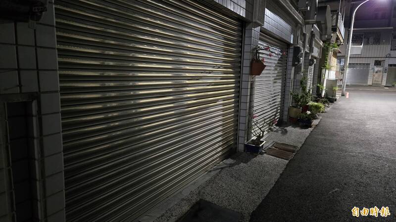 49歲趙男持刀刺死父親,自首報警,全案依殺害直系尊親屬罪偵辦。(記者王捷攝) 49歲趙男持刀刺死父親,自首報警,全案依殺害直系尊親屬罪偵辦。(記者王捷攝)