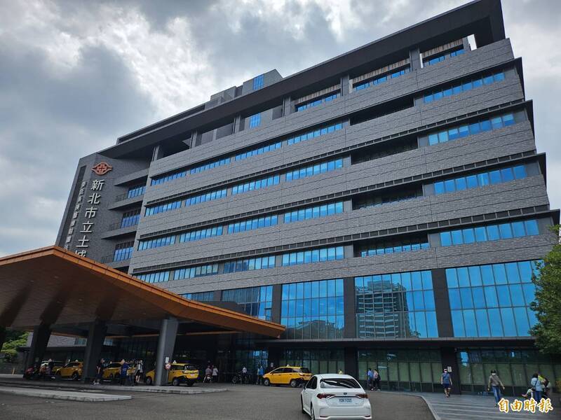 三峽車禍命危救回12歲女童 意識尚未清醒仍在急救病房
