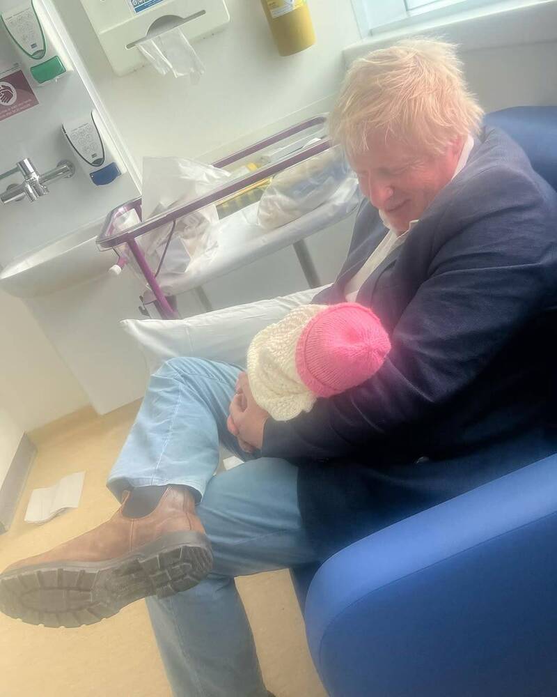 英国60岁前首相强生迎来第9个小孩。 （图撷自「Carrie Johnson」IG）