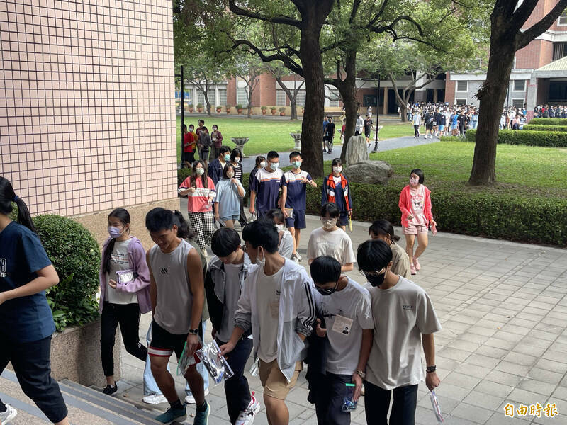 會考34.6分估可上建中 專家建議志願這樣填 會考34.6分估可上建中 專家建議志願這樣填
