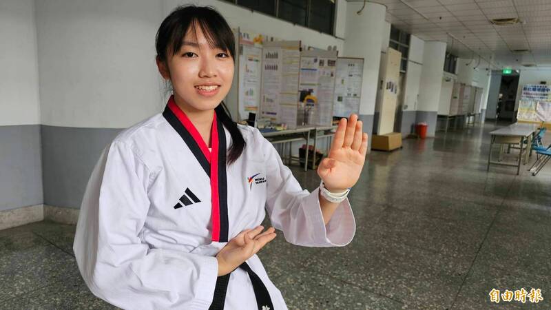 楊昀瑾不只是會考榜首，也是跆拳道高手。（記者劉曉欣攝）