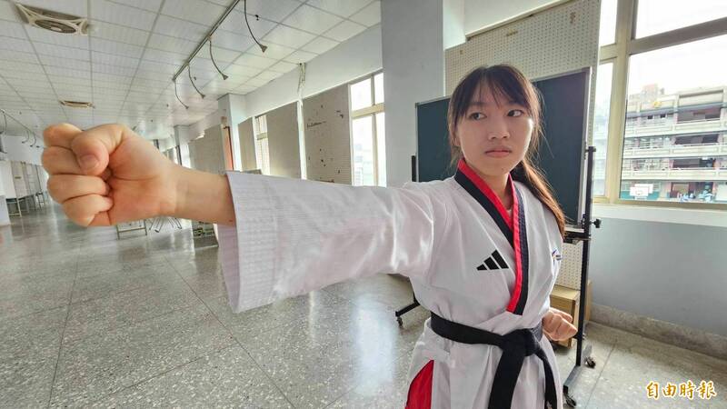 楊昀瑾不只是會考榜首，也是跆拳道高手。（記者劉曉欣攝）