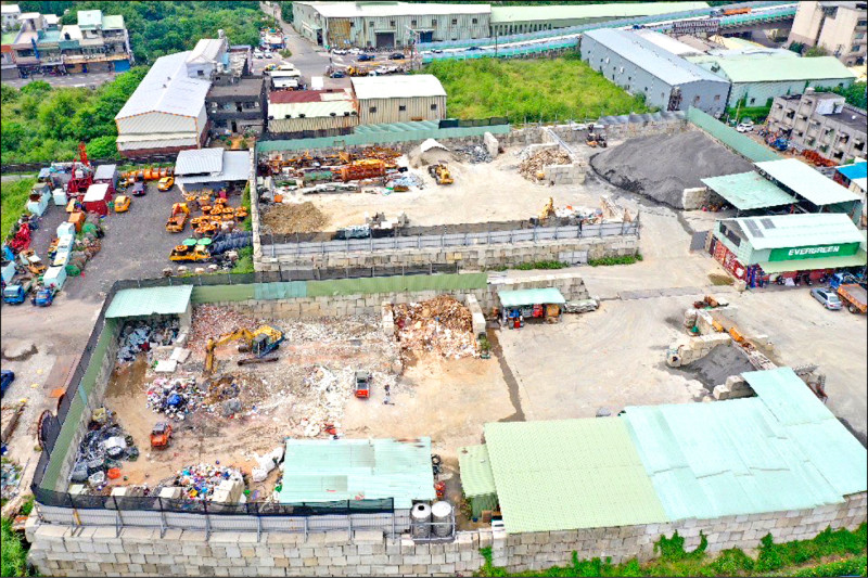 棧仔場暫行條例已於4月30日落日,原登記在案9家業者,僅3家提出申請轉型。(議員朱珍瑤提供) 棧仔場暫行條例已於4月30日落日,原登記在案9家業者,僅3家提出申請轉型。(議員朱珍瑤提供)