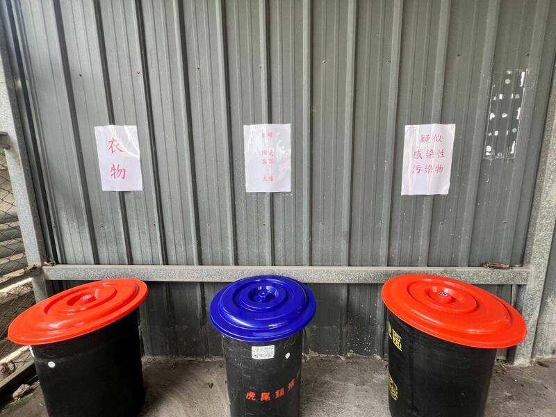 虎尾殯葬所在靜楓生命園區內設置回收桶,供葬儀人員放置廢棄物。(虎尾鎮公所提供) 虎尾殯葬所在靜楓生命園區內設置回收桶,供葬儀人員放置廢棄物。(虎尾鎮公所提供)