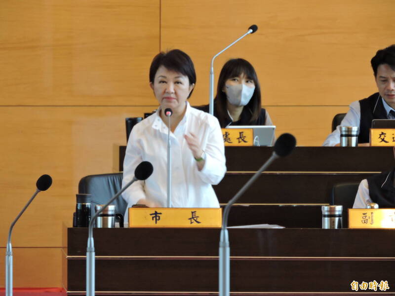 市長盧秀燕要求中央回補32億元,若追加預算通過再補助市府32億元(記者蘇金鳳攝) 市長盧秀燕要求中央回補32億元,若追加預算通過再補助市府32億元(記者蘇金鳳攝)