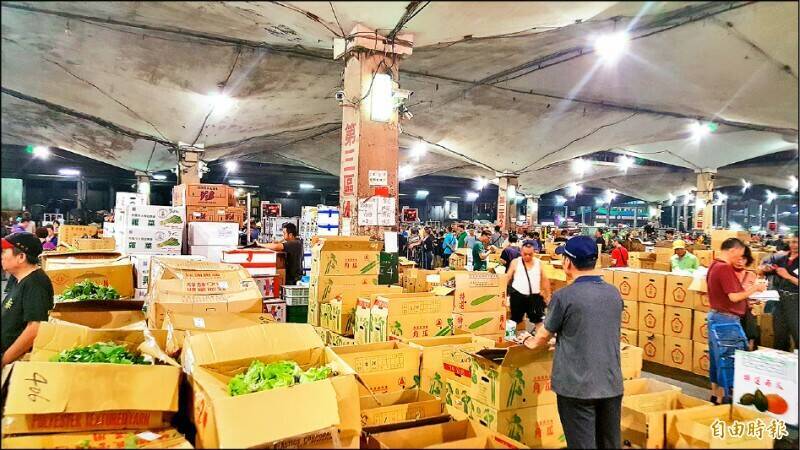 今天台北批發市場買氣熱絡。(資料照) 今天台北批發市場買氣熱絡。(資料照)