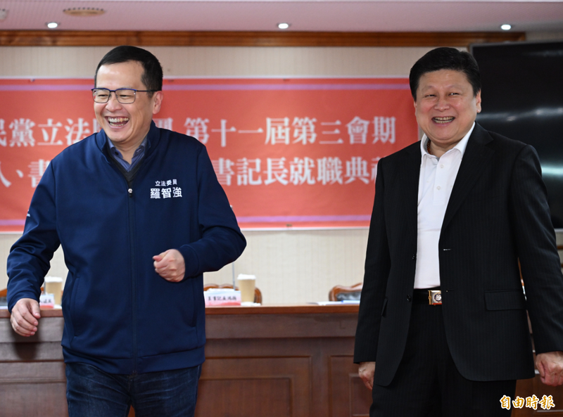 沈伯洋要羅智強和傅崐萁趕快辭一辭,省掉大家來罷免。(資料照) 沈伯洋要羅智強和傅崐萁趕快辭一辭,省掉大家來罷免。(資料照)