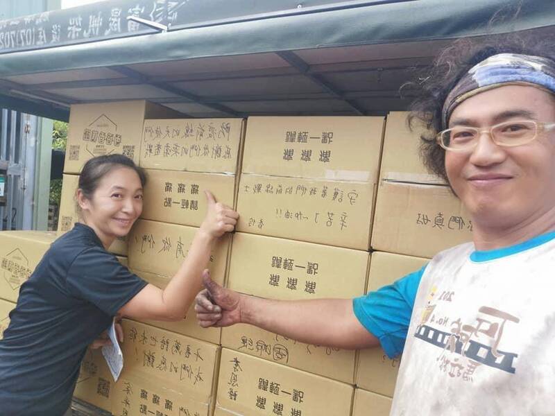 女星劉香君（左）及老公李能謙。（資料照，萬鴻提供）