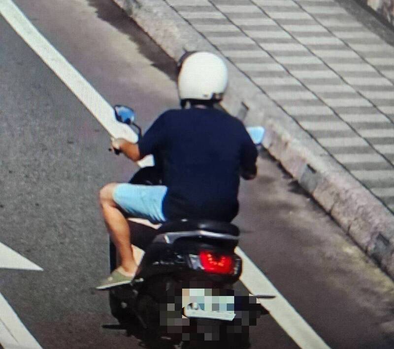 警方鎖定劉男行蹤,在旅館將他逮捕歸案。(記者吳昇儒翻攝) 警方鎖定劉男行蹤,在旅館將他逮捕歸案。(記者吳昇儒翻攝)