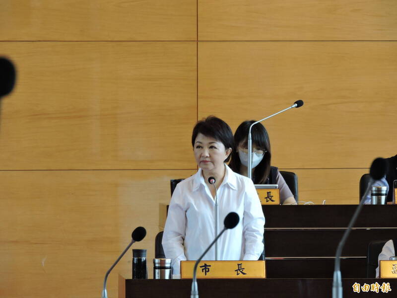中市盧秀燕一席「法院是中央執政黨開的」,惹怒綠營市議員。(記者蘇金鳳攝) 中市盧秀燕一席「法院是中央執政黨開的」,惹怒綠營市議員。(記者蘇金鳳攝)