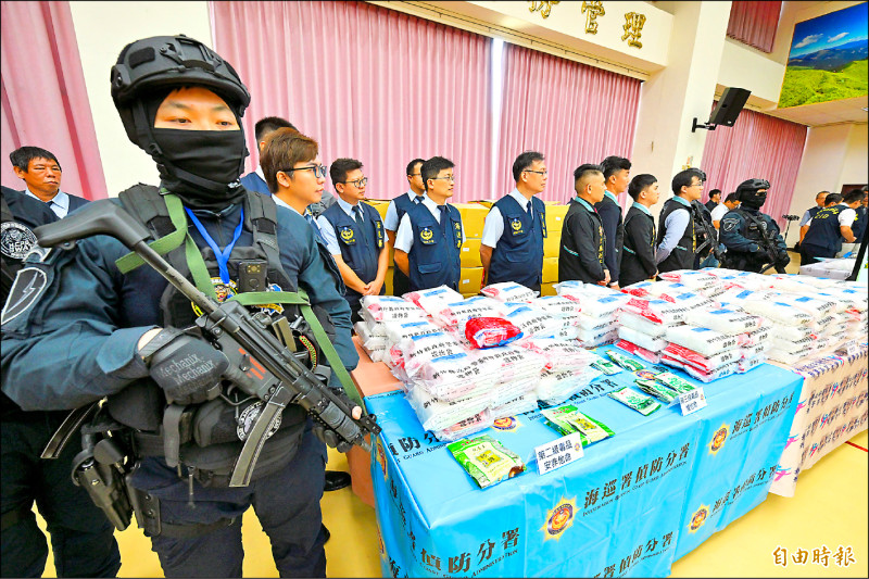 高檢署整合六大緝毒系統,昨舉行記者會展示緝毒成果。(記者田裕華攝) 高檢署整合六大緝毒系統,昨舉行記者會展示緝毒成果。(記者田裕華攝)