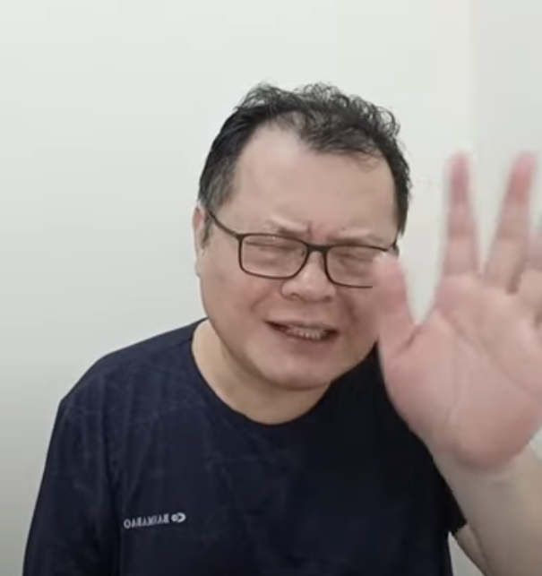 陳揮文表示,國民黨為了修理沈伯洋的父親,把200萬台商都罵進去了。他直言:「其實我認為國民黨是扣分的。」(圖翻攝自陳揮文YT) 陳揮文表示,國民黨為了修理沈伯洋的父親,把200萬台商都罵進去了。他直言:「其實我認為國民黨是扣分的。」(圖翻攝自陳揮文YT)