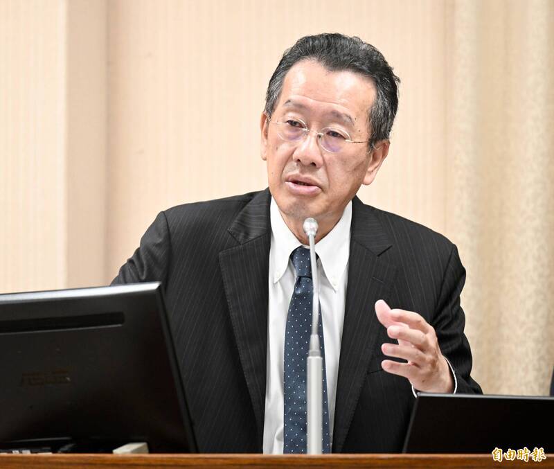 立法院外交及國防委員會11日邀請國防部長顧立雄報告「海空戰力提升計畫採購進度及執行成效」,並備質詢。(記者羅沛德攝) 立法院外交及國防委員會11日邀請國防部長顧立雄報告「海空戰力提升計畫採購進度及執行成效」,並備質詢。(記者羅沛德攝)