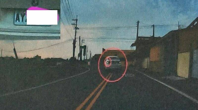 雙重懲罰？跨越雙黃線還要加罰未打方向燈 警方說話了