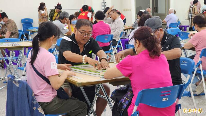 馬公市第二屆麻將大賽獎金出爐,持續受理報名。(記者劉禹慶攝) 馬公市第二屆麻將大賽獎金出爐,持續受理報名。(記者劉禹慶攝)
