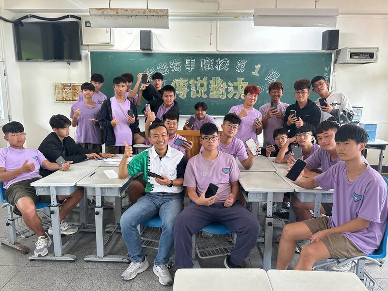 首屆《澎水傳說對決》校園電競賽，由「沒錢命一條」奪冠。（澎水提供）