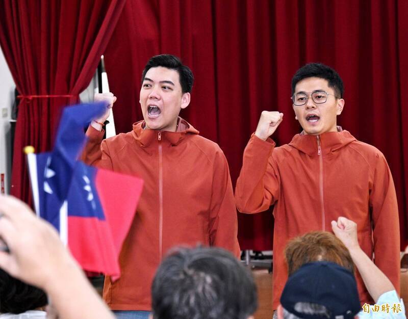 「罷吳四騎士」之一賴苡任(左)、吳沛憶罷免案領銜人李孝亮(右)。(資料照) 「罷吳四騎士」之一賴苡任(左)、吳沛憶罷免案領銜人李孝亮(右)。(資料照)
