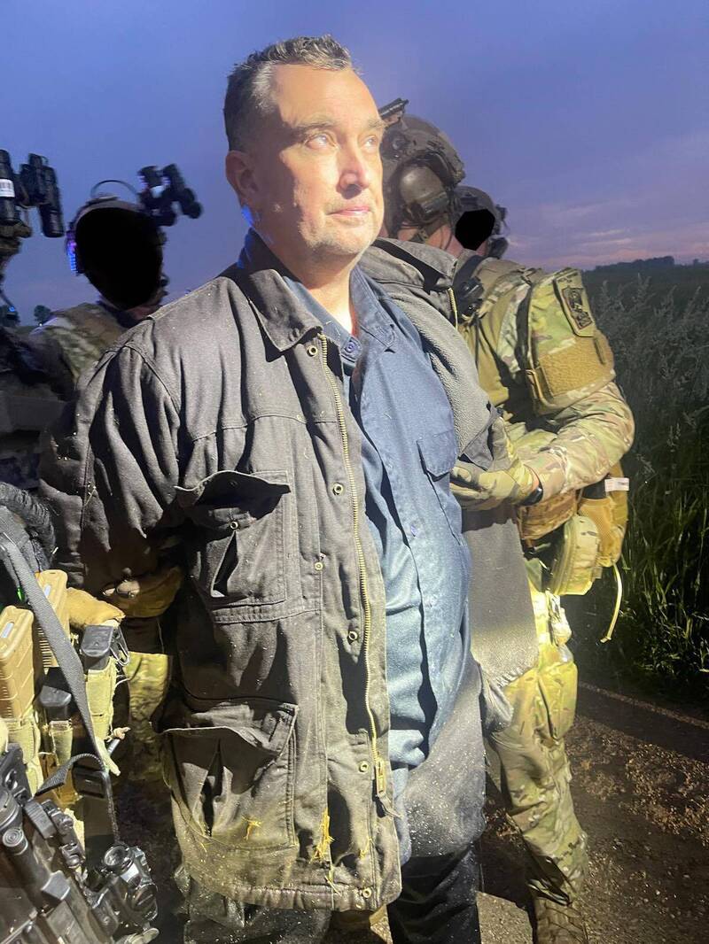 美國明尼蘇達州2名州議員和配偶遭槍擊2死2傷，兇嫌博爾特已落網。（圖擷自Ramsey County Sheriff's Office臉書）