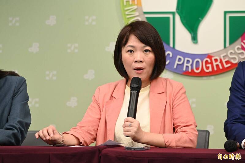 雙吳罷免提議書涉偽造案 簡舒培：北市選委會該出來說明了吧！