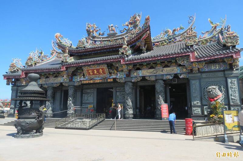 南投縣名間鄉松柏嶺受天宮是國內奉祀玄天上帝總壇，「分靈」到全國各地的廟宇逾5000座。（記者張協昇攝）