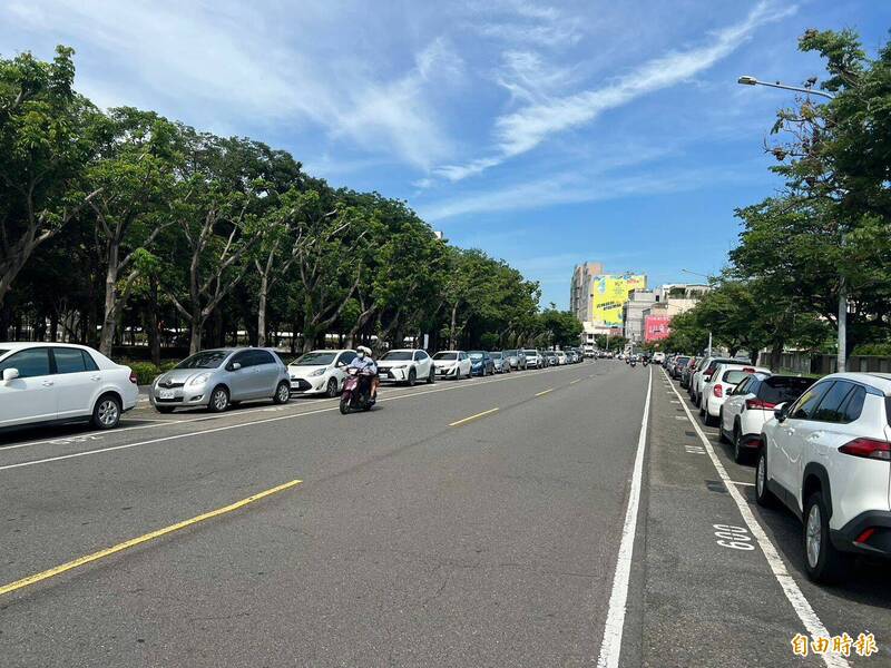 斗六市路邊停車7月1日恢復收費。(記者黃淑莉攝) 斗六市路邊停車7月1日恢復收費。(記者黃淑莉攝)