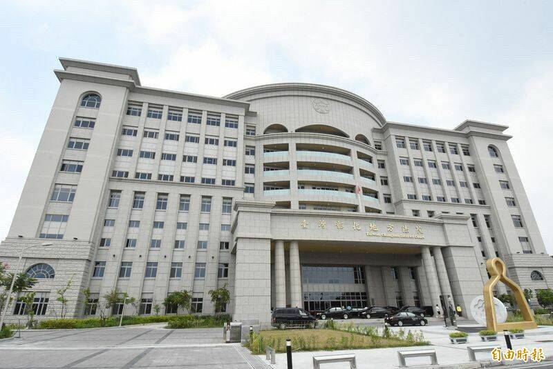 2男抬棺抗議,被害人求償30萬元,法官准許。(資料照) 2男抬棺抗議,被害人求償30萬元,法官准許。(資料照)