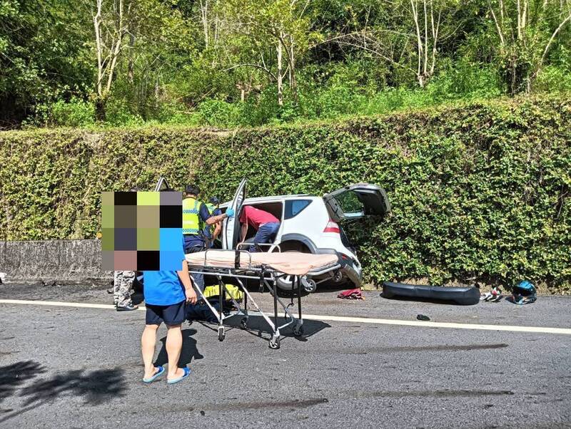台3線嘉義大埔段發生夫死妻昏迷重大車禍。（圖由嘉義縣消防局提供）