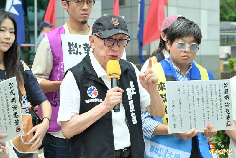 反共護台三號志工曹興誠。(資料照)
反共護台三號志工曹興誠。(資料照)