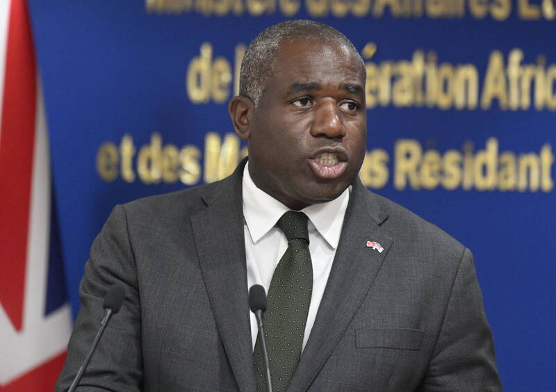 英國外交大臣拉米公布「中國審計」結果，警告中國構成「複雜且持續的威脅」。（歐新社資料照）