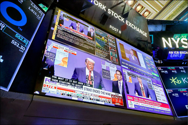 川普轟炸伊朗 牽制北京對台