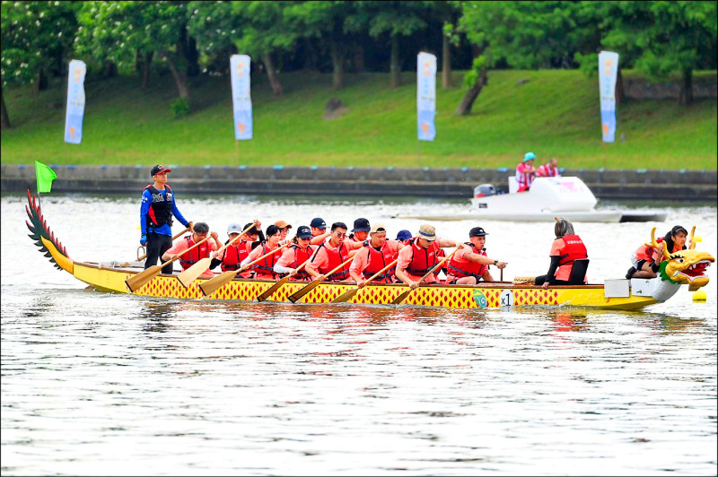 幸福宜特龍舟隊 特教生划出自信